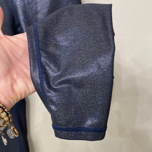 Zyia blue metallic leggings size 2 - Picture 6 of 11